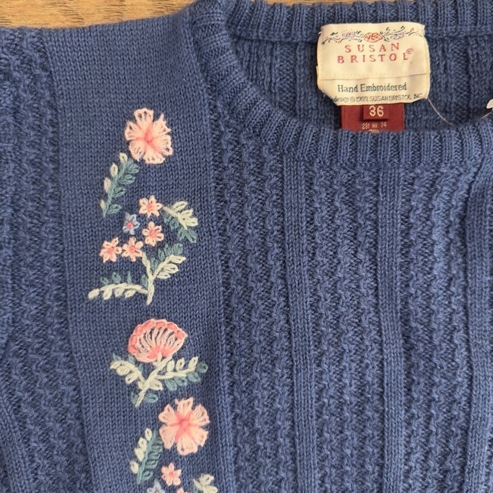VTG Susan Bristol 100% Wool Crew Neck Sweater-Hand Embroidered Floral-Sz 36(4-6) - Picture 3 of 15